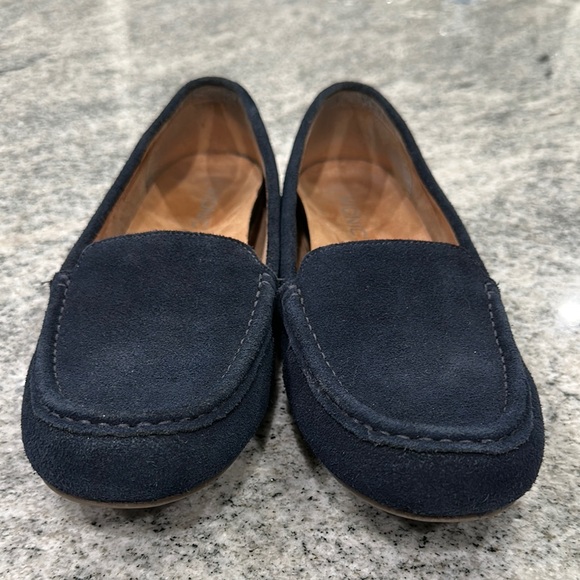 Vionic Women's Navy Suede Loafers size 11 - Picture 5 of 5